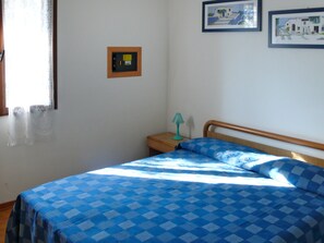 2 bedrooms