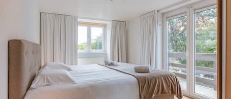 Hus | 2 soverom, skrivebord og internett