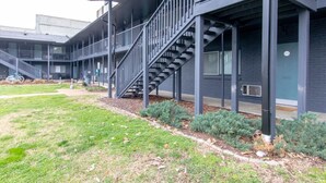 Unclassified image, 4 of 18, button - Delightful Charmer - Pool Access (Nashville)