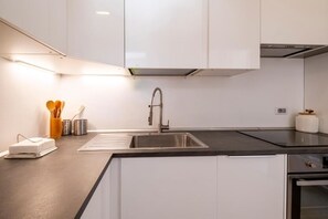 Private kitchen - The Carob Tree - 1 Bedroom House (Polignano a Mare)