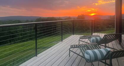 Private 13-Acre Escape — Renovated 3BR Home with Stunning 360° Views