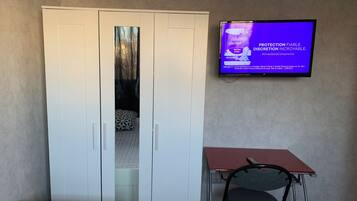 1 chambre, fer et planche à repasser, Wi-Fi, draps fournis