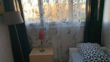 1 chambre, fer et planche à repasser, Wi-Fi, draps fournis