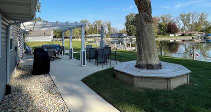 Enjoy a memorable lake vacation at family-friendly Channelside Lake House!