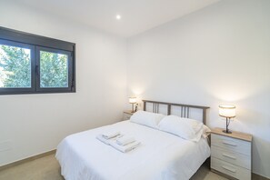 2 bedrooms, iron/ironing board, free WiFi, bed sheets - Cubo's Casa Rural Bellaluz / private pool / air conditioning / free wifi (Alhaurín el Grande)