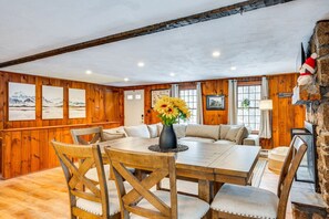 Dining - Hot Tub Retreat Near Saco River with Fire Pit! (Conway)