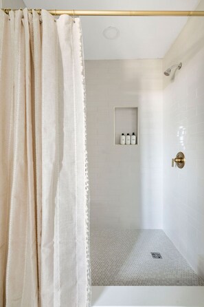 Hair dryer, towels - Front Beach Condo! 1 Block to Center Street-3C (Folly Beach)