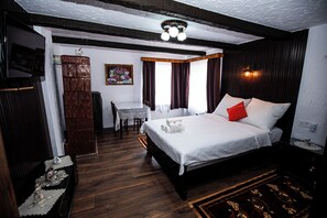 2 slaapkamers, een strijkplank/strijkijzer, wifi, beddengoed