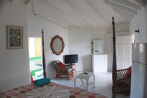 12 bedrooms, desk, iron/ironing board, free WiFi - Island Stays by Bay Heights Escape

 (Rodney Bay)
