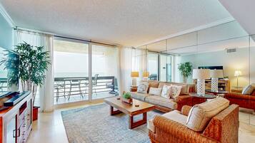 TV, fireplace, DVD player