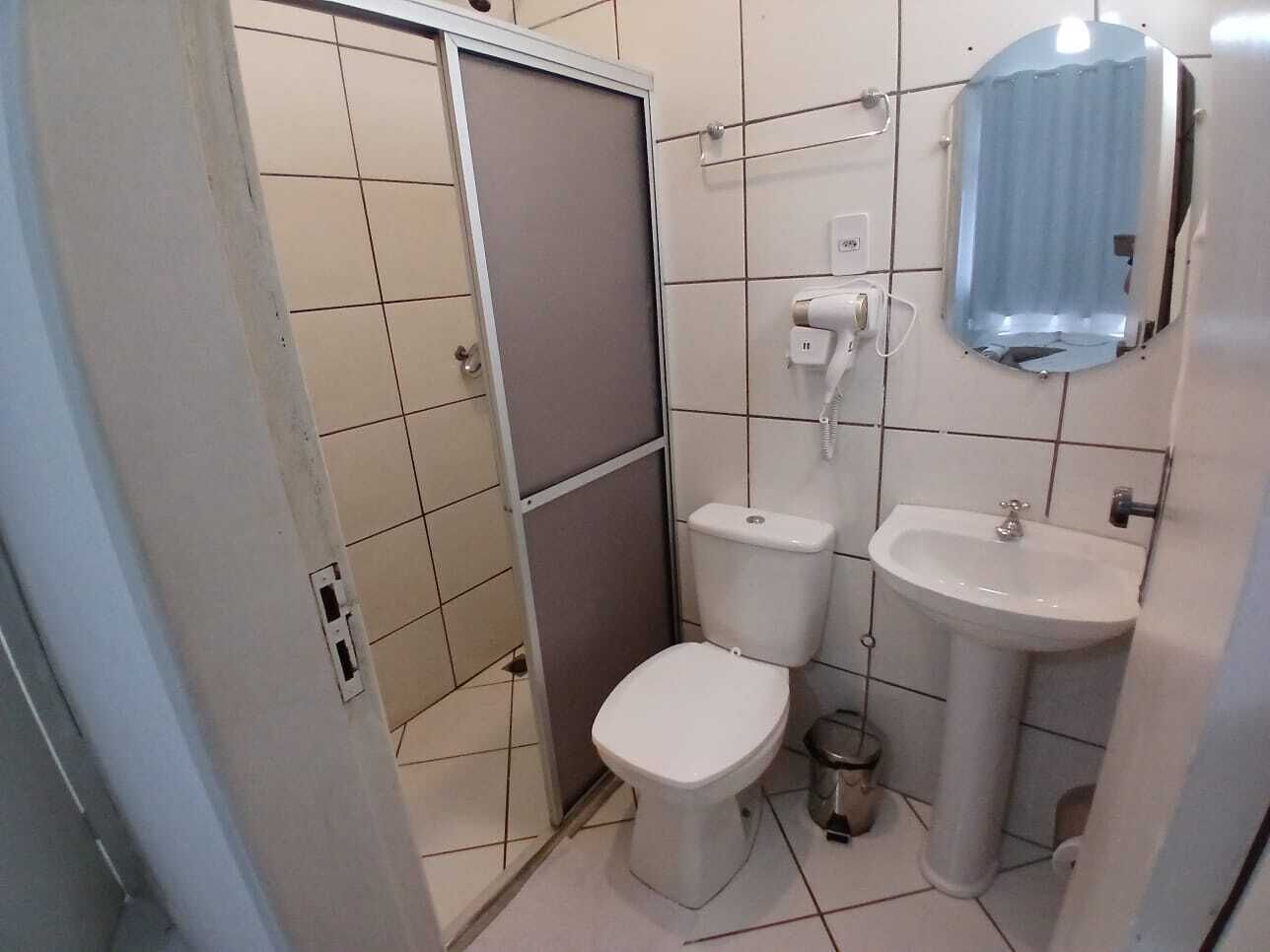 Superior Quadruple Room | Bathroom | Towels, toilet paper