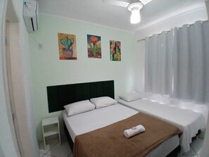 Kamar Quadruple Superior | Didekorasi berbeda-beda, meja kerja, dan ruang kerja ramah laptop
