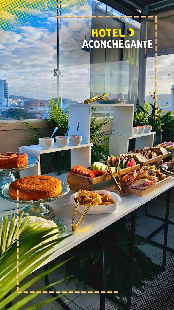 Free daily buffet breakfast 