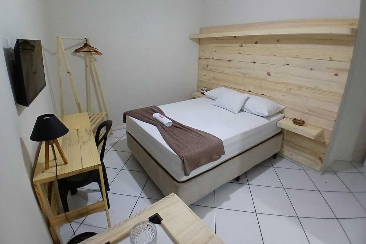 Superior Twin Room, Air conditioning | Desk, laptop workspace, WiFi (free), individually decorated