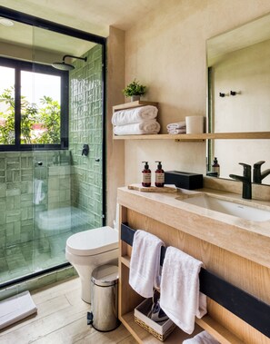 Family Apartment, City View | Bathroom | Shower, hair dryer, towels, soap - Caliza Roma Residences by Tasman (Mexico City)