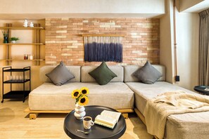 Leilighet – comfort, byutsikt | Oppholdsområde | TV