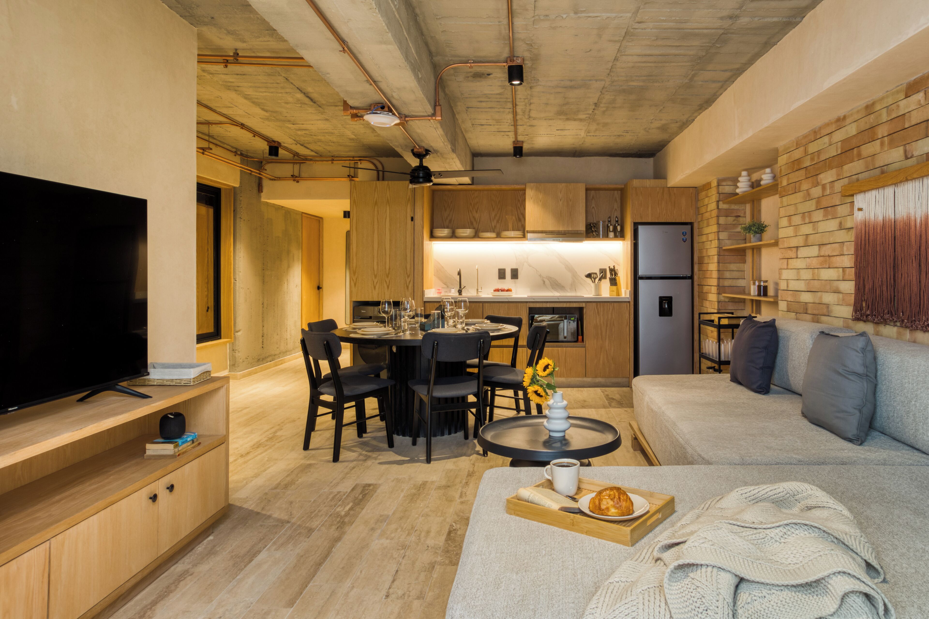 Superior Apartment, City View | Private kitchen | Full-sized fridge, microwave, stovetop, cookware/dishes/utensils