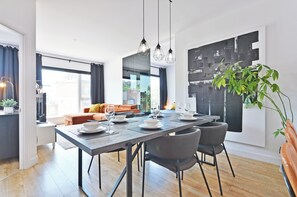 Dining - L'espace urbain - Parking & Gym - Downtown  (Québec)