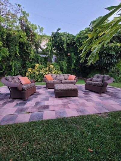 Island life 2 br 2-ba walk 2 beach, Snorkel & Surf