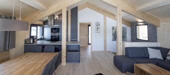 Superior #12 Sauna&Sprudelwanne innen by Interhome