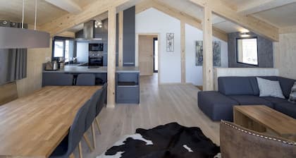 Superior #11 IR-Sauna&Sprudelwanne innen by Interhome