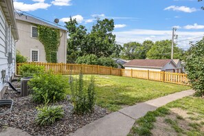 House, Multiple Beds, Kitchen, Garden View (Parkway Cottage) | View from room