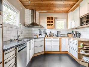 Réfrigérateur, micro-ondes, four, lave-vaisselle