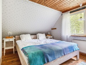 3 bedrooms, iron/ironing board, WiFi