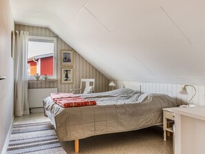 3 Schlafzimmer, Schreibtisch, Bügeleisen/Bügelbrett, WLAN