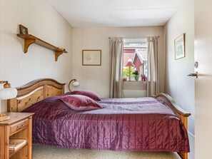 3 soveværelser, skrivebord, strygejern/strygebræt, Wi-Fi