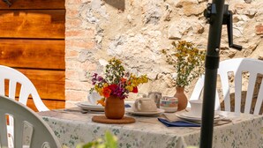 Outdoor dining - Apartment Arco by Interhome (Travale)