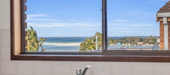 Harbour Lights - 2 Bedroom with pool