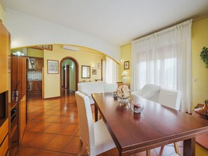 Dining - Vacation home Bataba by Interhome (Villa a Roggio)