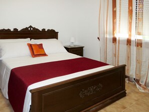 3 slaapkamers, een strijkplank/strijkijzer, wifi