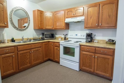 Cozy Retreat Near Ft. Wood!