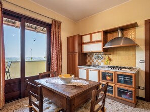 Fridge, oven, cookware/dishes/utensils