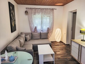 TV - Vacation home Matea by Interhome (Sabunike)