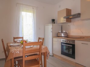 Fridge, oven, dishwasher, toaster - Gordana by Interhome (Crikvenica)