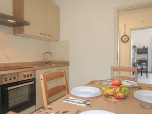 Fridge, oven, dishwasher, toaster