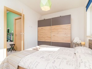 4 chambres, fer et planche à repasser, Wi-Fi