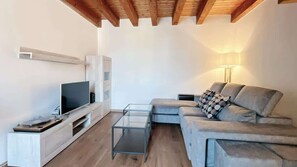 テレビ、書斎 / ワークスペース