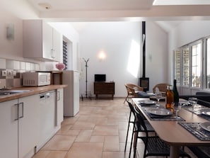 Fridge, microwave, oven, dishwasher