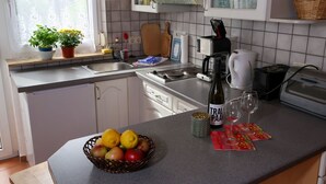 Fridge, oven, toaster, high chair - Am Pälitzsee by Interhome (Wesenberg)