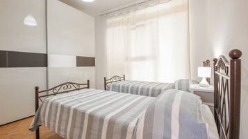2 habitaciones, wifi gratis y ropa de cama