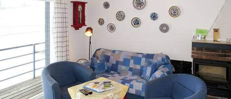 Télévision, cheminée