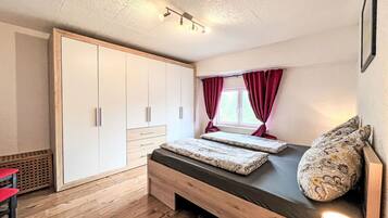 2 bedrooms, internet