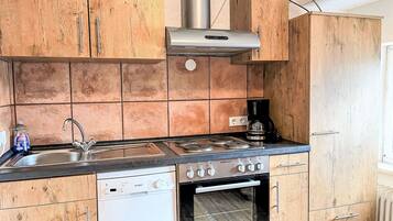 Fridge, microwave, oven, dishwasher