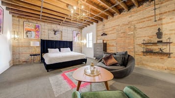 1 bedroom, bed sheets