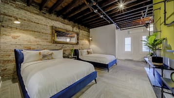 1 bedroom, bed sheets
