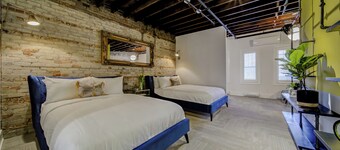 Westlake Hotel - The Can't Even Suite